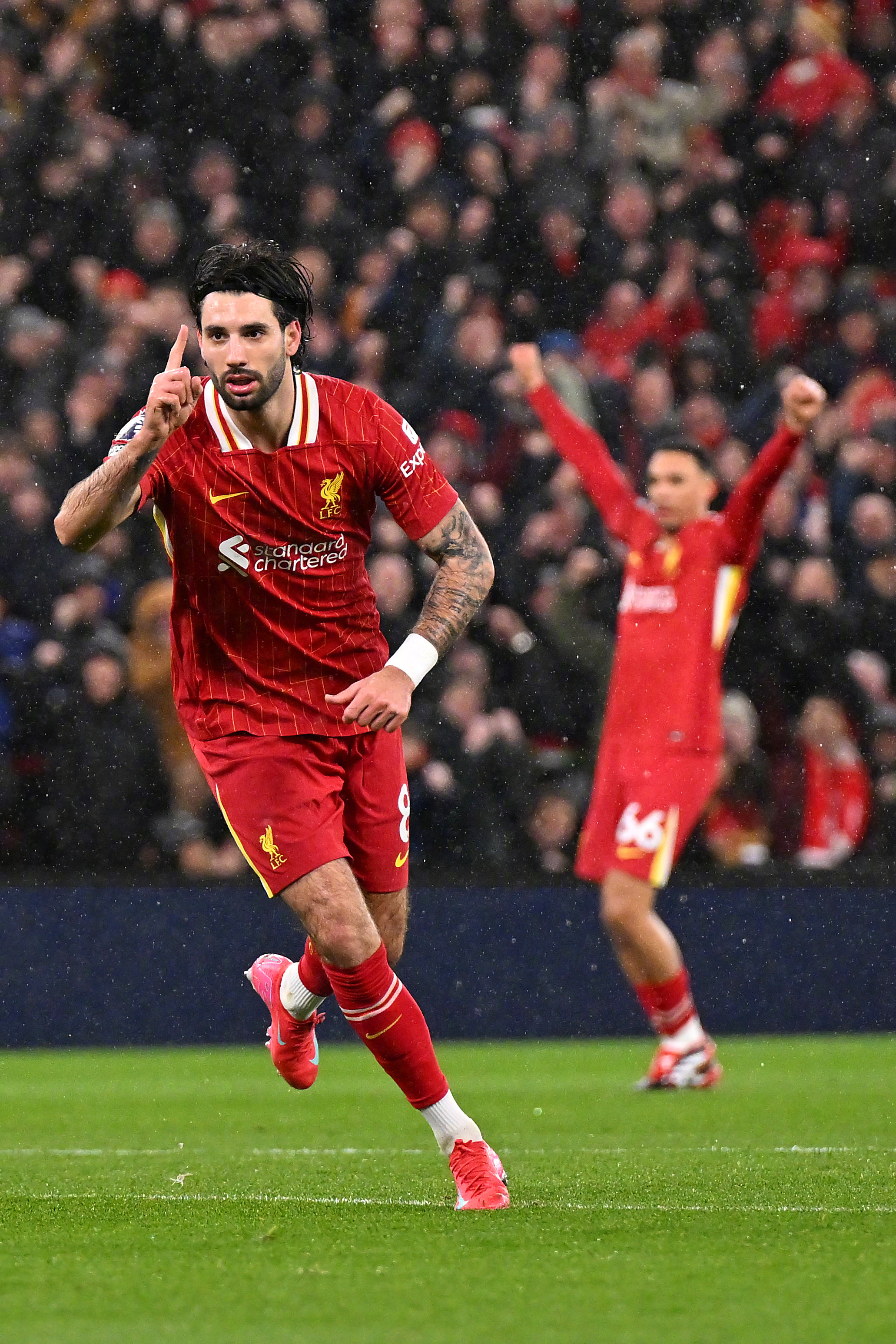 乐鱼体育链接-清晨英超焦点战，塞维利亚豪取连胜，赛场秩序良好，赛季目标并未改变的简单介绍